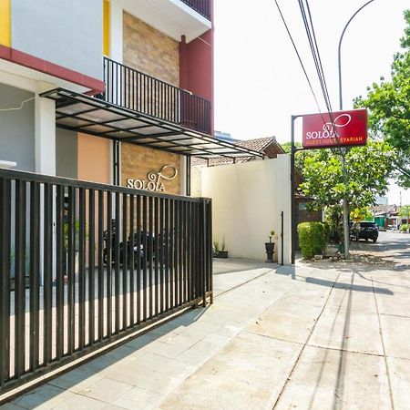 Reddoorz Syariah Near Purwosari Train Station Hotel Surakarta  Exterior photo