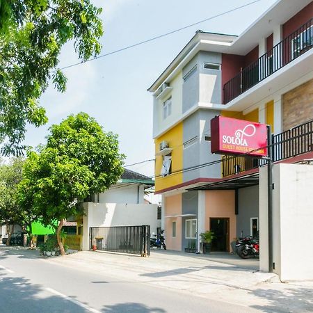 Reddoorz Syariah Near Purwosari Train Station Hotel Surakarta  Exterior photo