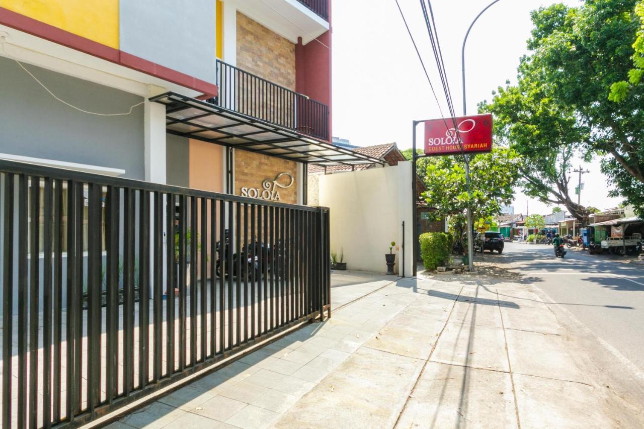 Reddoorz Syariah Near Purwosari Train Station Hotel Surakarta  Exterior photo